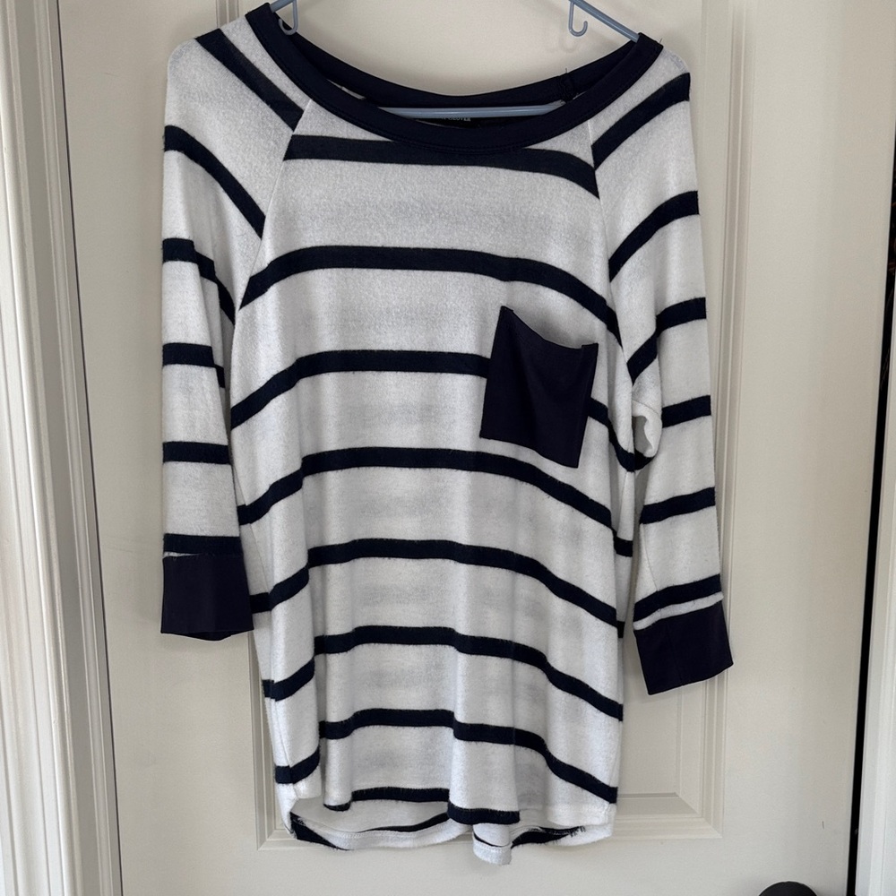 Pink Clover Striped Long Sleeve Top with Pocket and buttoned back